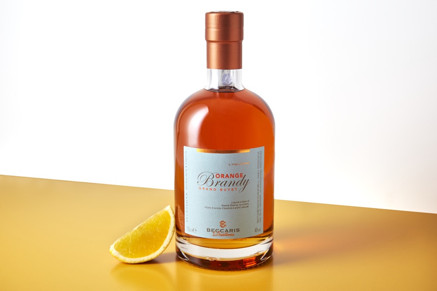 Spirit bottle label design: the complete design guide | Oppaca